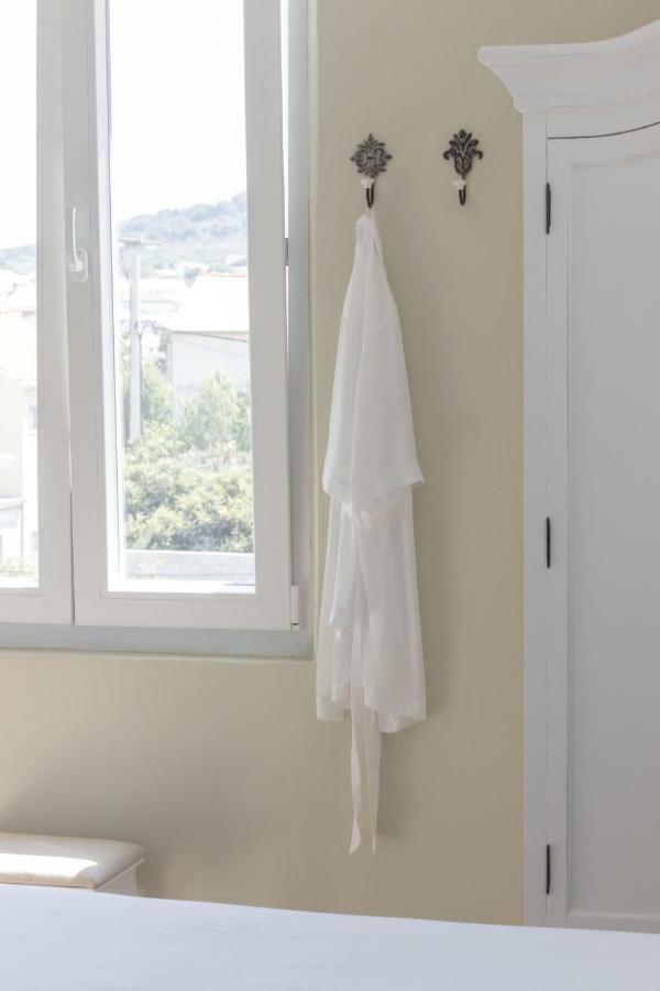 Bed&Breakfast Murterski Dvori Bagian luar foto