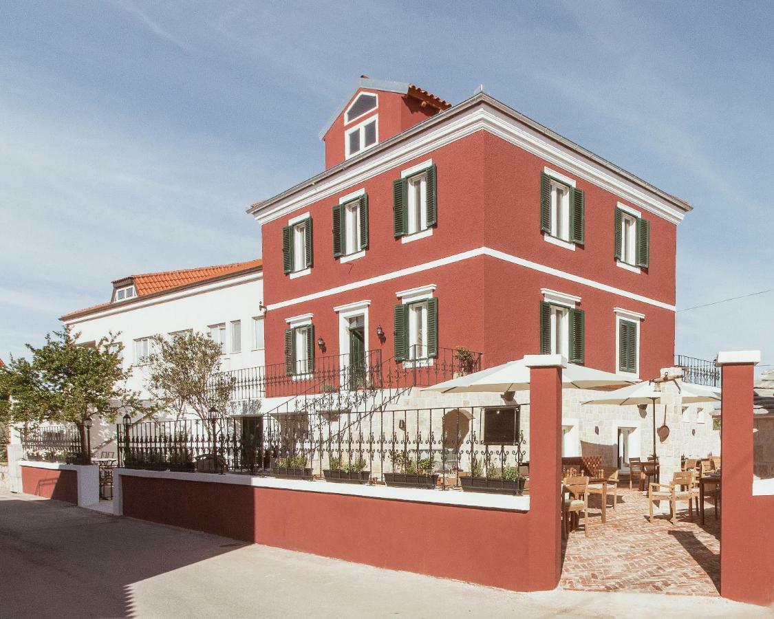 Bed&Breakfast Murterski Dvori Bagian luar foto
